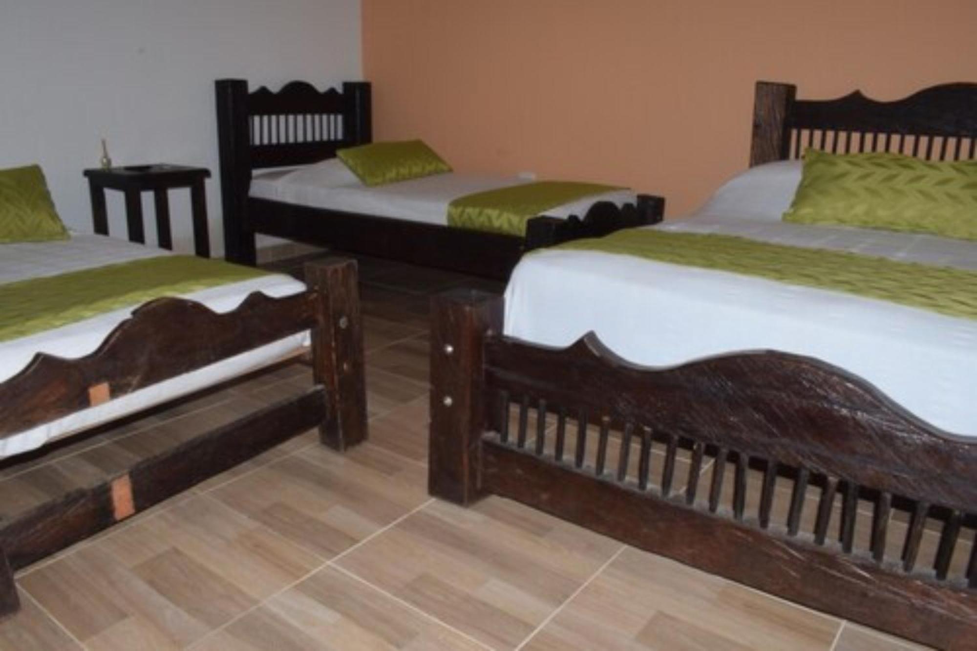 Hotel Parque De Los Arrieros Montenegro Bagian luar foto